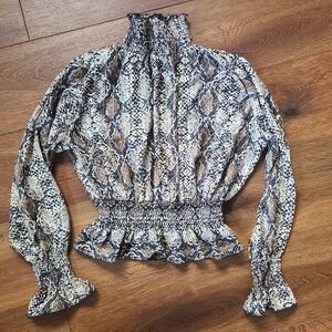 J for Justify snakeskin mock neck top sz S
